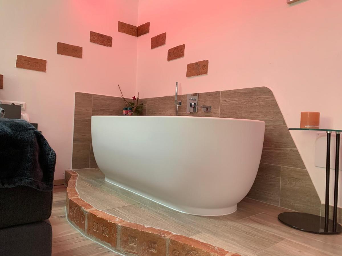 Auszeit Vienna Wellness Apartment Екстериор снимка