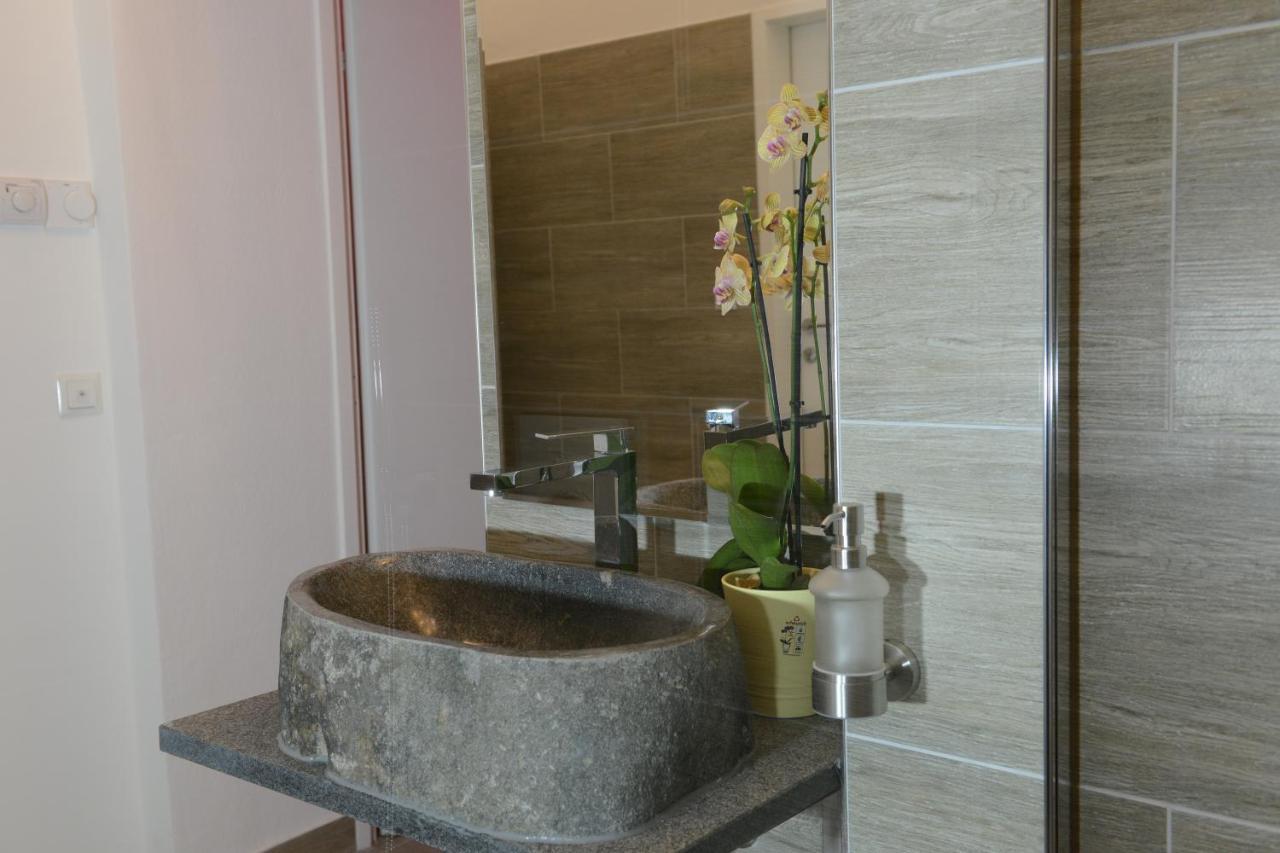 Auszeit Vienna Wellness Apartment Екстериор снимка